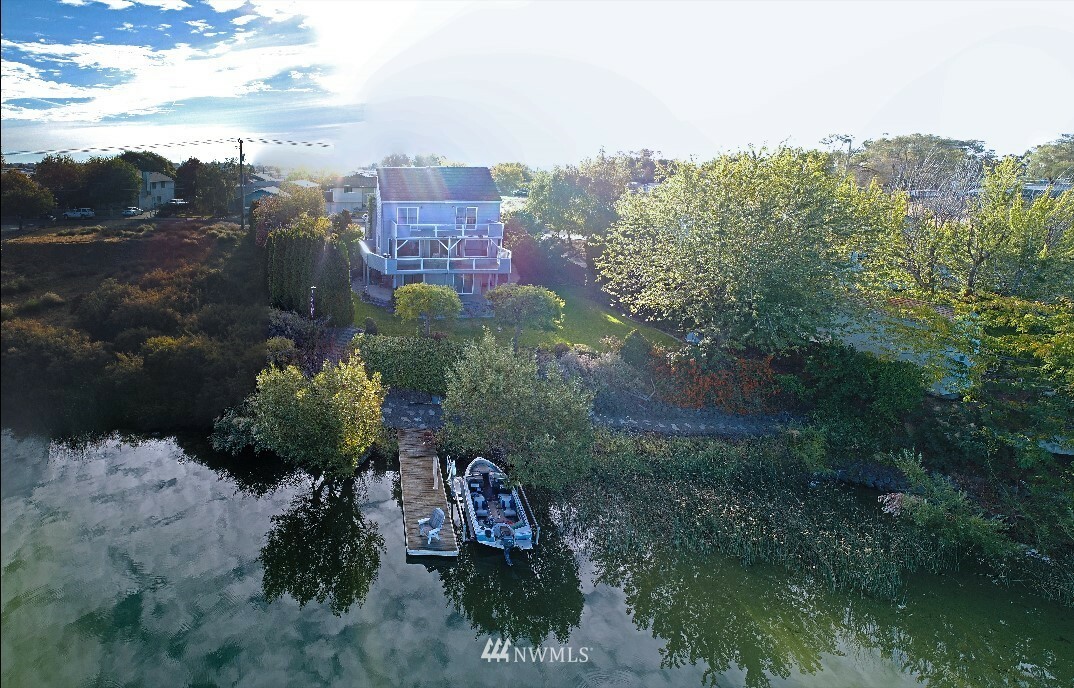 Property Photo:  1730 W Marina Drive  WA 98837 