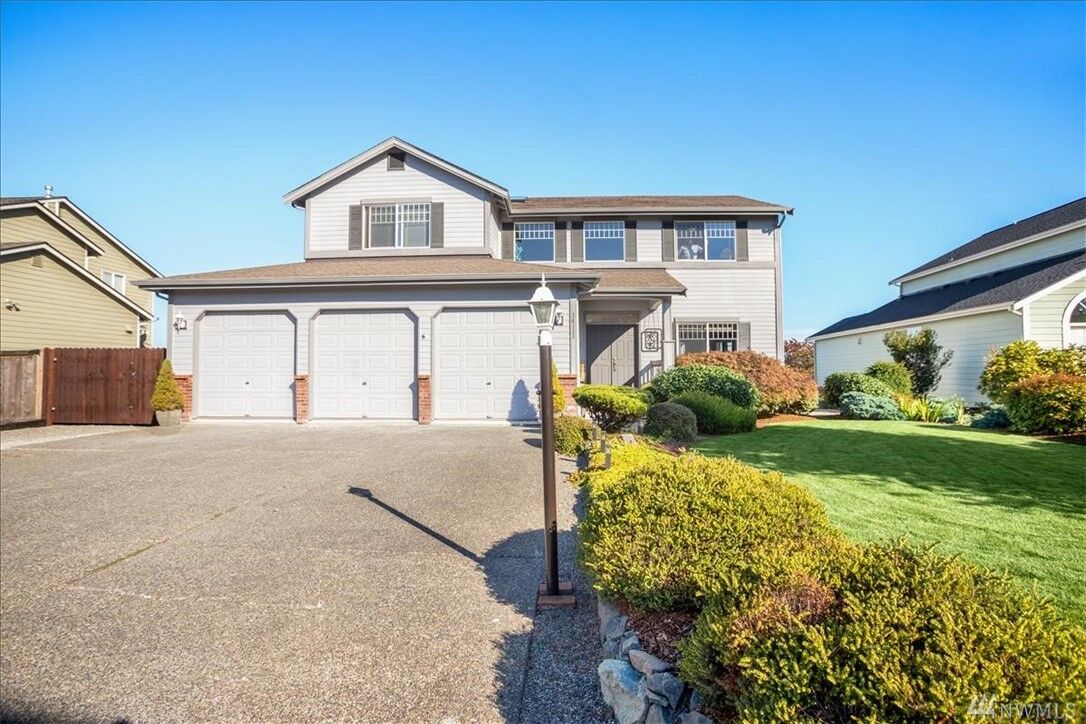 Property Photo: 14111 68th Ave E WA 98373