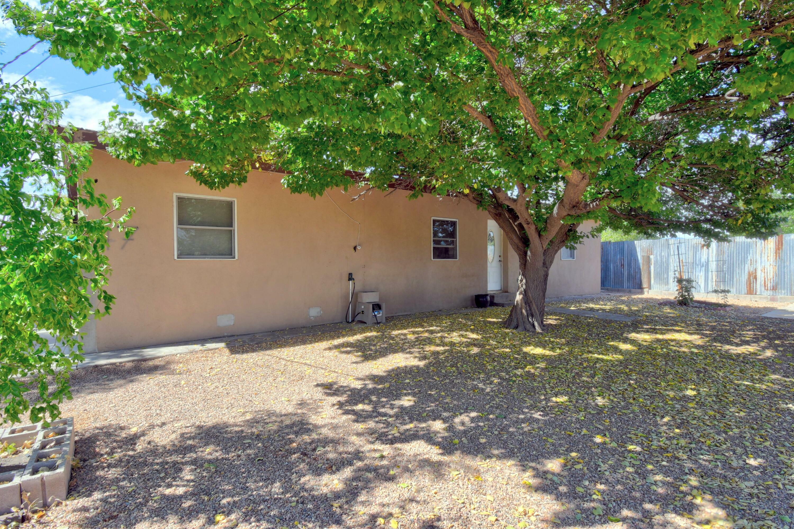 Property Photo:  47 Sparkling Moolah Road  NM 87041 