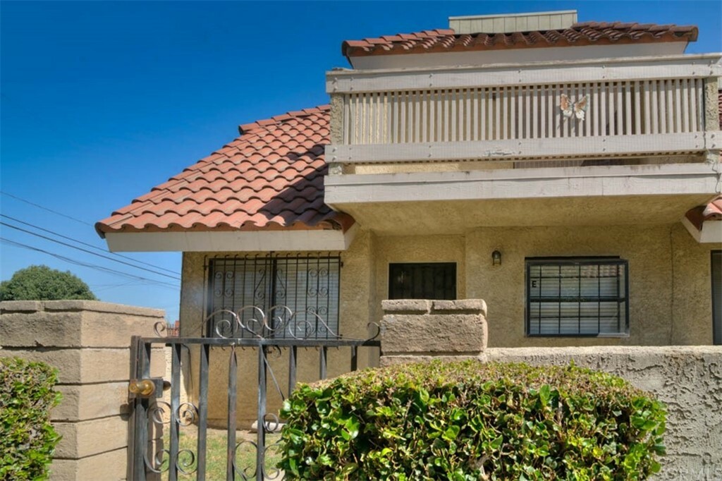 Property Photo: 1677 E Kingsley Avenue CA 91767