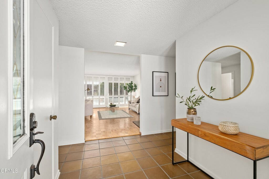 Property Photo:  9822 Effingham Drive  CA 92646 