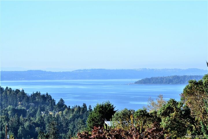 Property Photo:  16414 9th Ave SW  WA 98166 