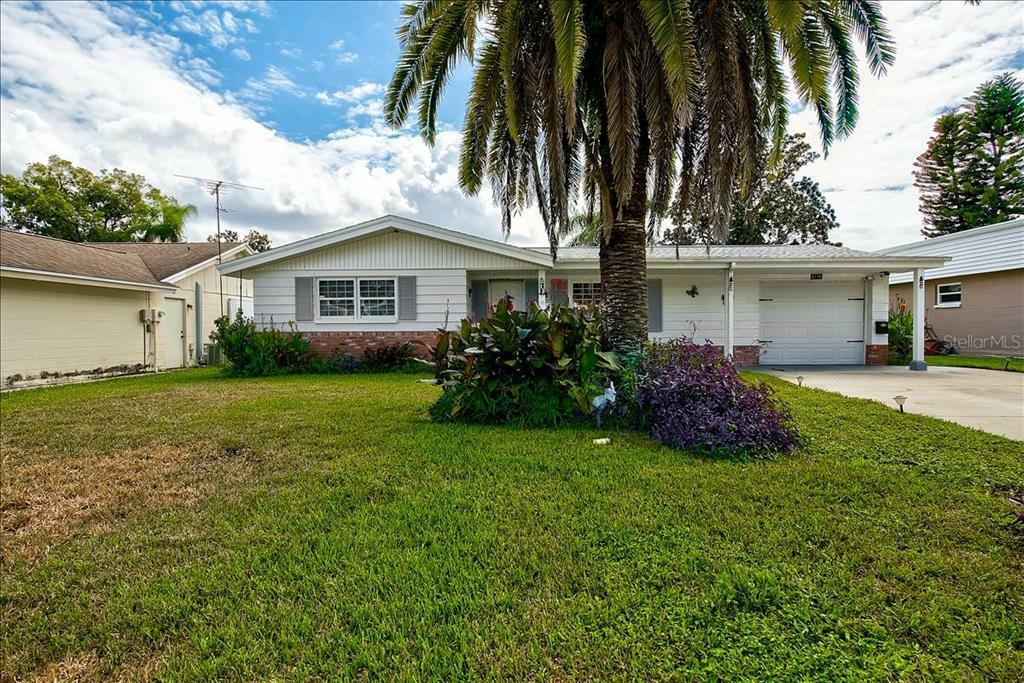 Property Photo: 4118 Woodsville Drive FL 34652