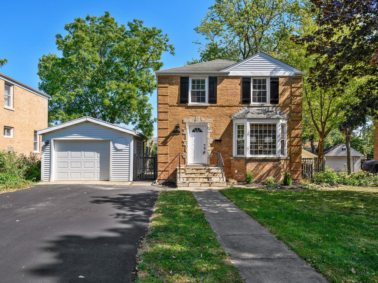 Property Photo:  439 N Princeton Avenue  IL 60181 