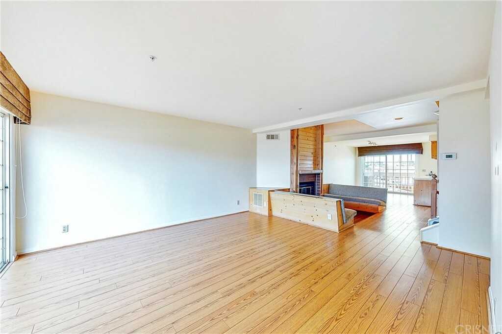 Property Photo:  2803 Harbor Boulevard 15  CA 93035 