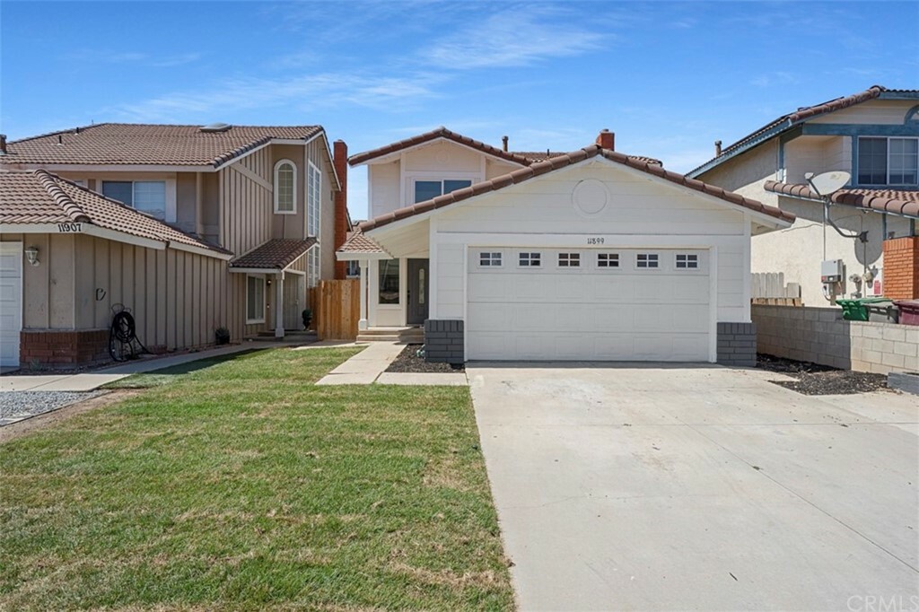 Property Photo:  11899 Aslan Court  CA 92557 