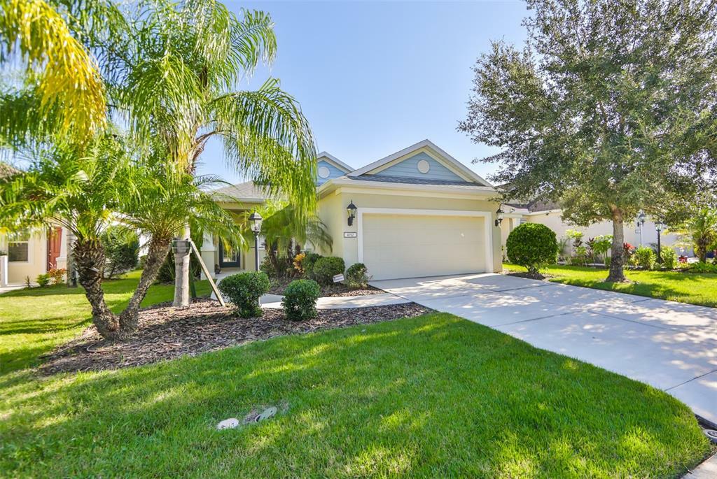 Property Photo:  4910 Newport News Circle  FL 34211 