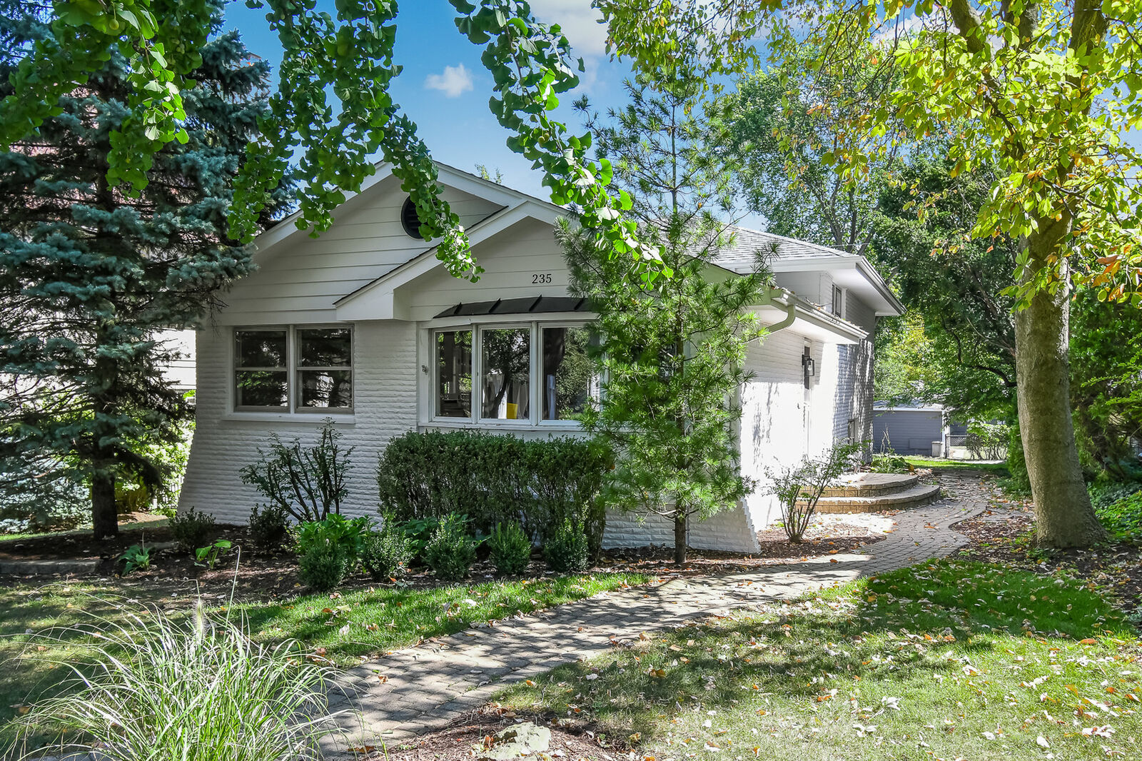 Property Photo: 235 S Bruner Street IL 60521