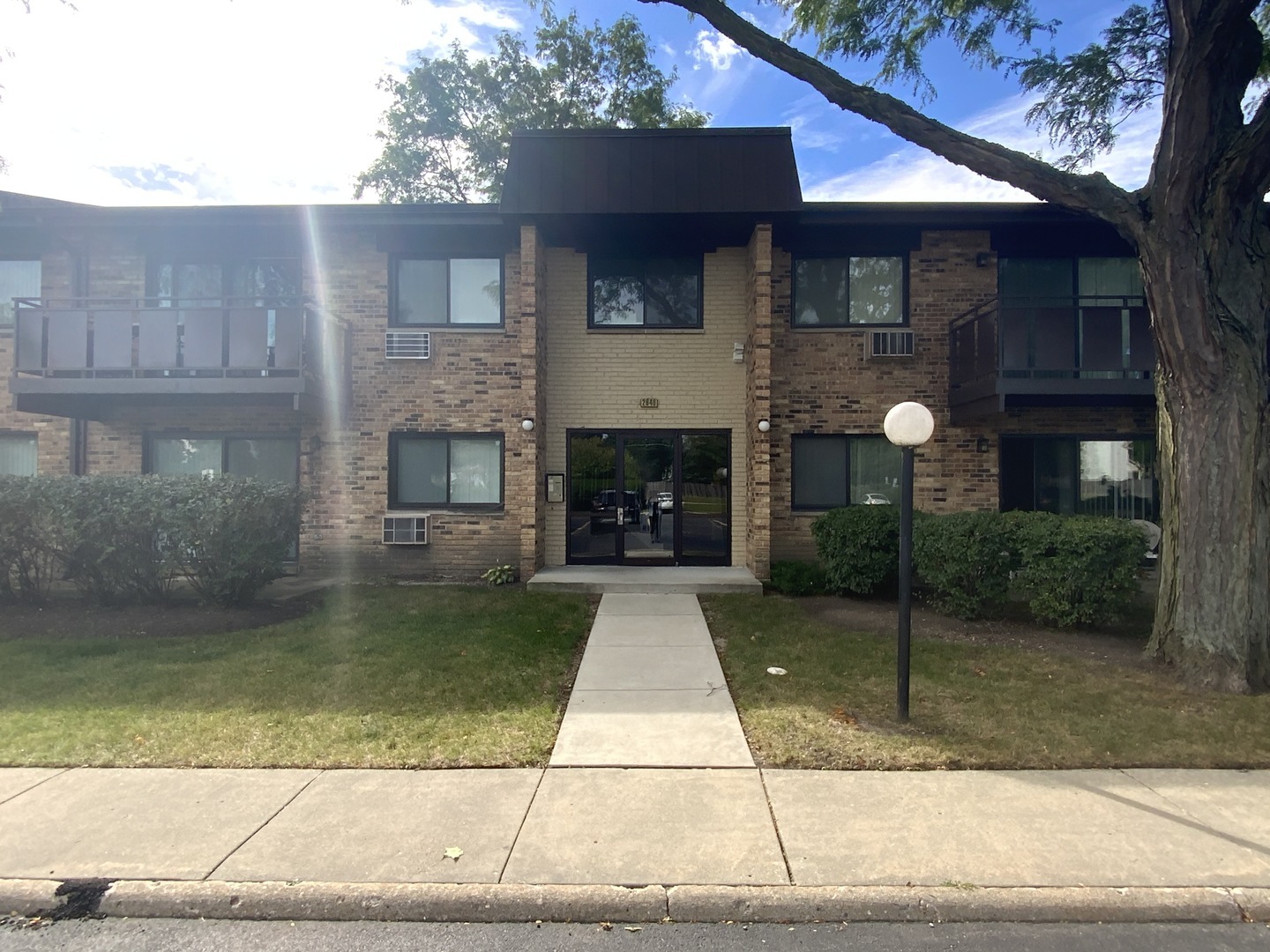 Property Photo:  2640 N Windsor Drive 202  IL 60004 