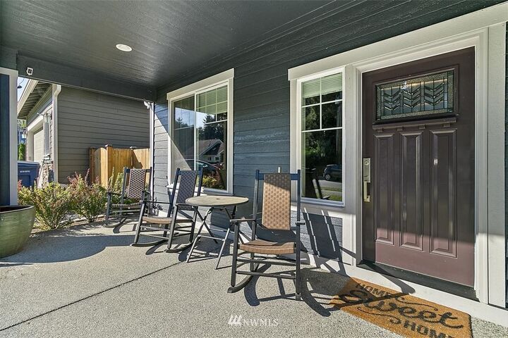 Property Photo: 1104 116th Avenue SE WA 98258