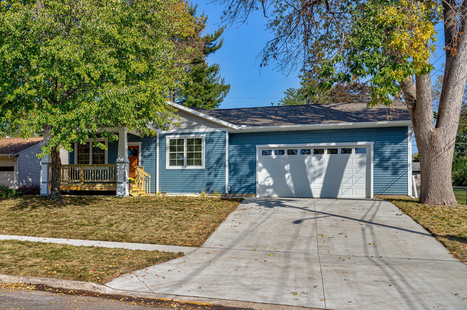 Property Photo:  1704 Wilson Avenue  IA 50010 