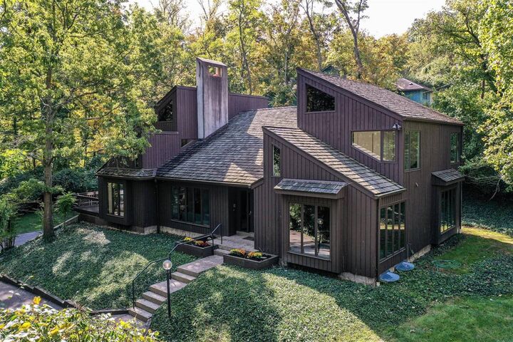 1280 Sweetwater Dr  Wyoming OH 45215 photo