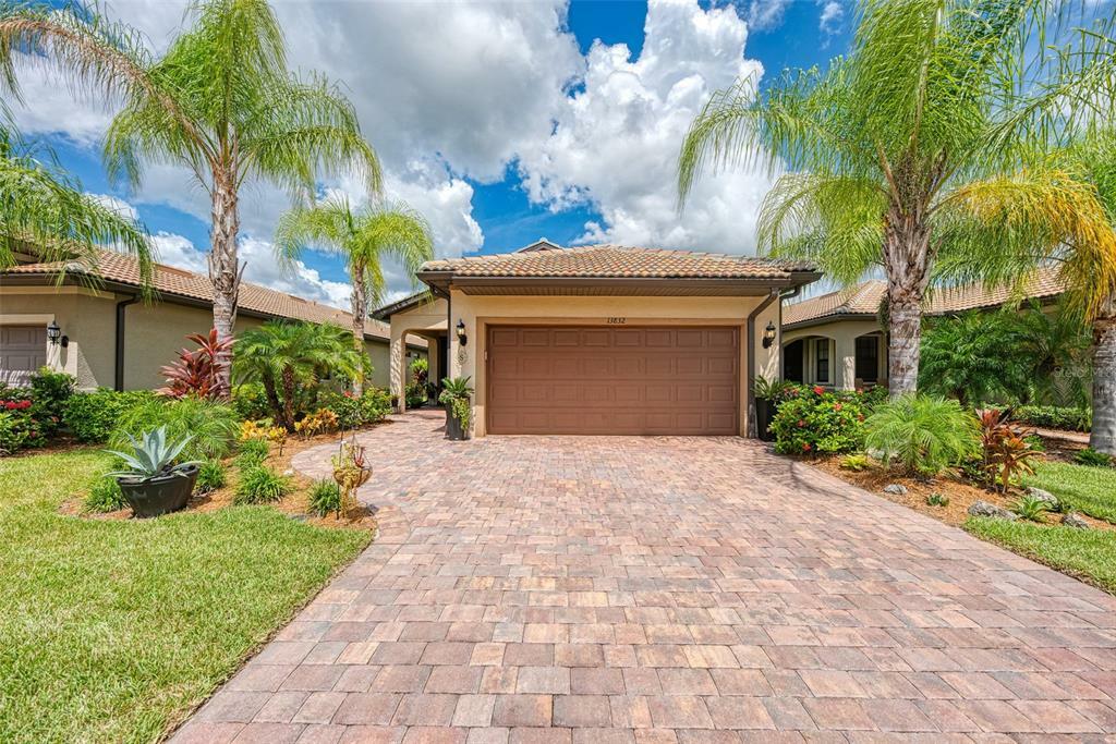 Property Photo:  13832 Posada Street  FL 34293 