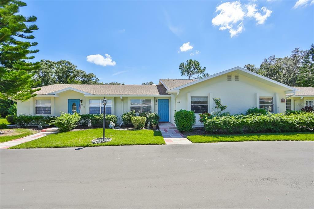 Property Photo:  412 Lake Point Court  FL 33573 