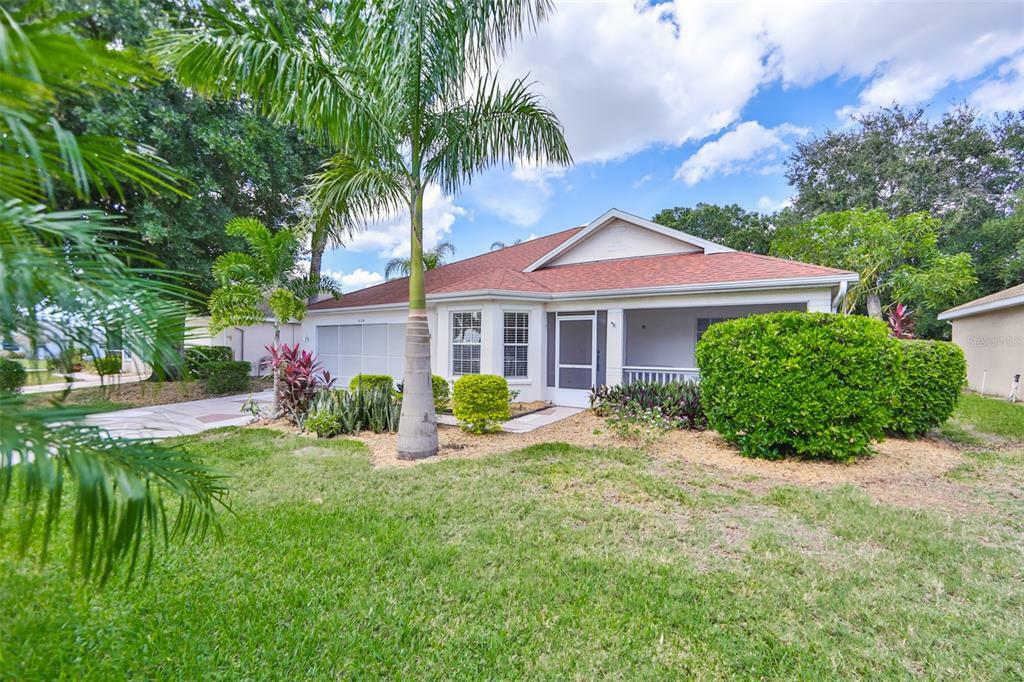 Property Photo:  1404 Bluewater Drive  FL 33573 