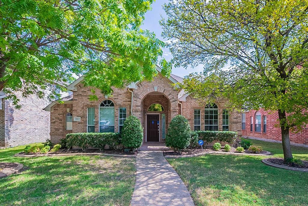 Property Photo:  2813 Branch Oaks Drive  TX 75072 