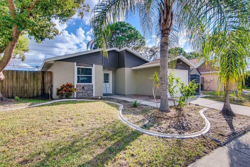 Property Photo: 790 Arthurs Court FL 34689