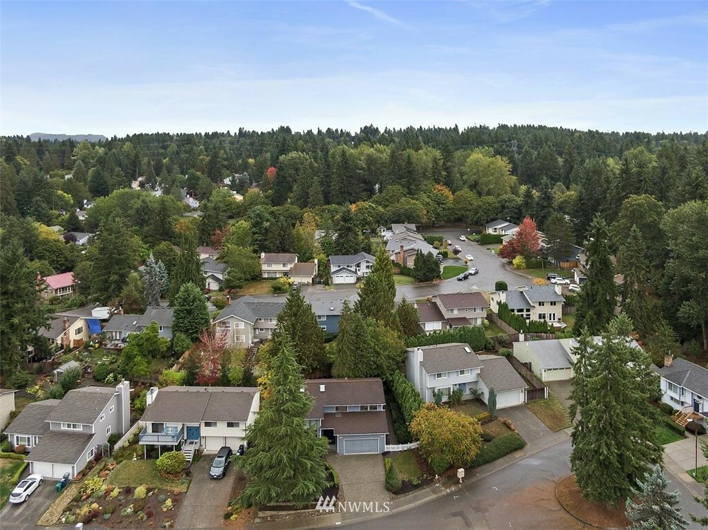 Property Photo:  10724 158th Court NE  WA 98052 