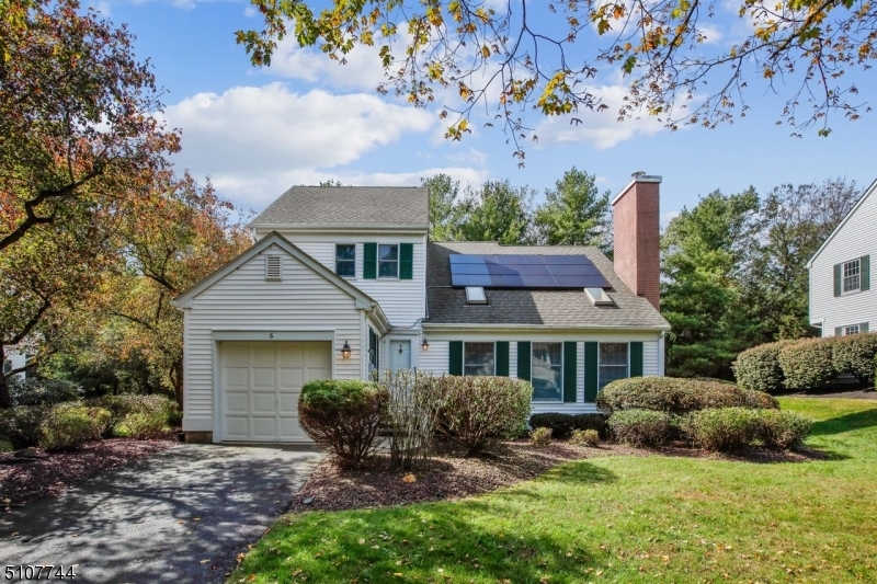 Property Photo:  6 Hampton Ct  NJ 07920 