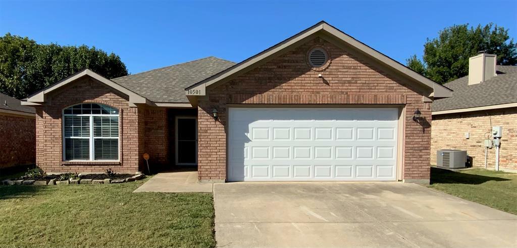 Property Photo:  10501 Fossil Hill Drive  TX 76131 