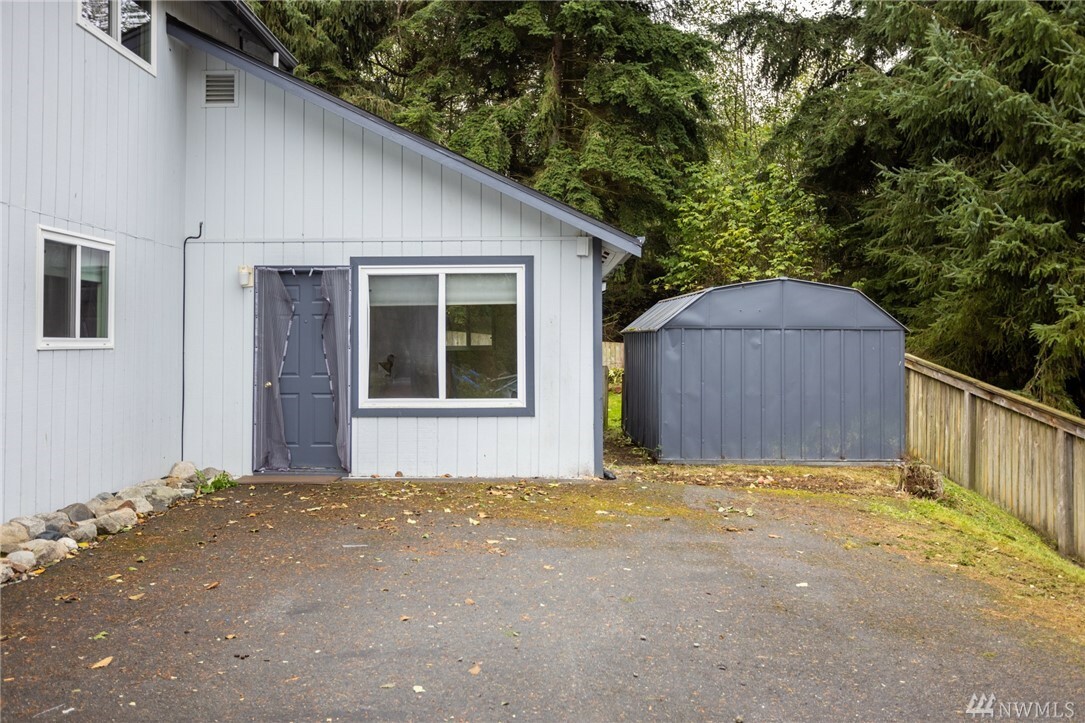 Property Photo:  687 Cranberry Dr  WA 98277 