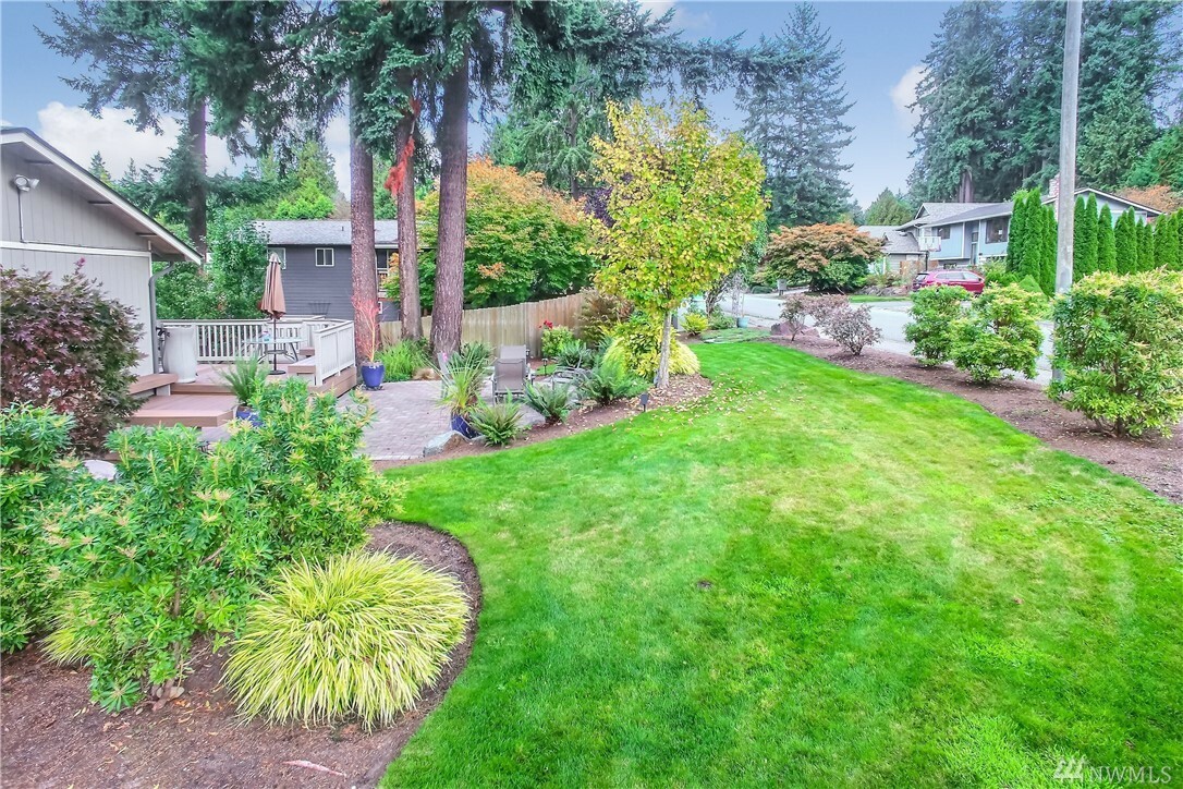 Property Photo:  2005 Palomino Dr  WA 98012 