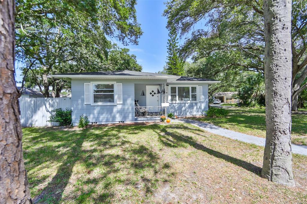 Property Photo:  1501 41st Avenue N  FL 33703 