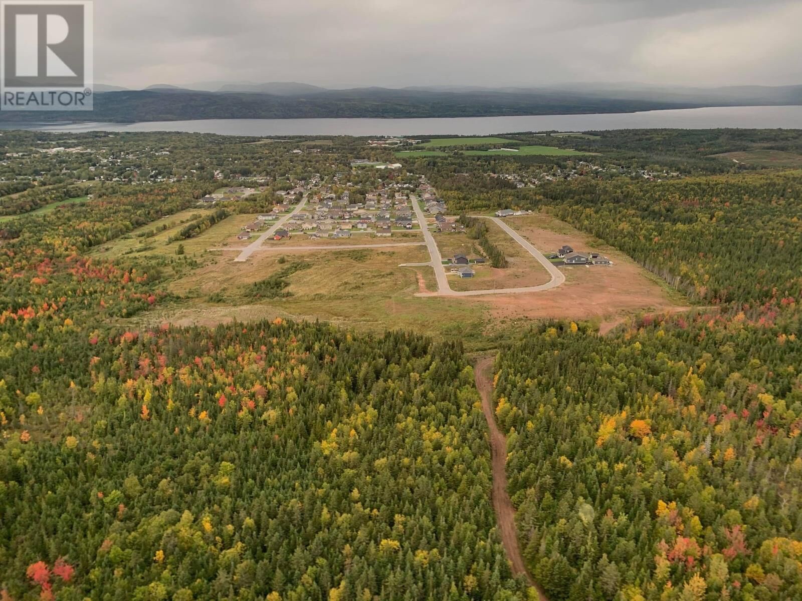 Property Photo:  28 Harvey Wight Crescent  NL A0L 1K0 