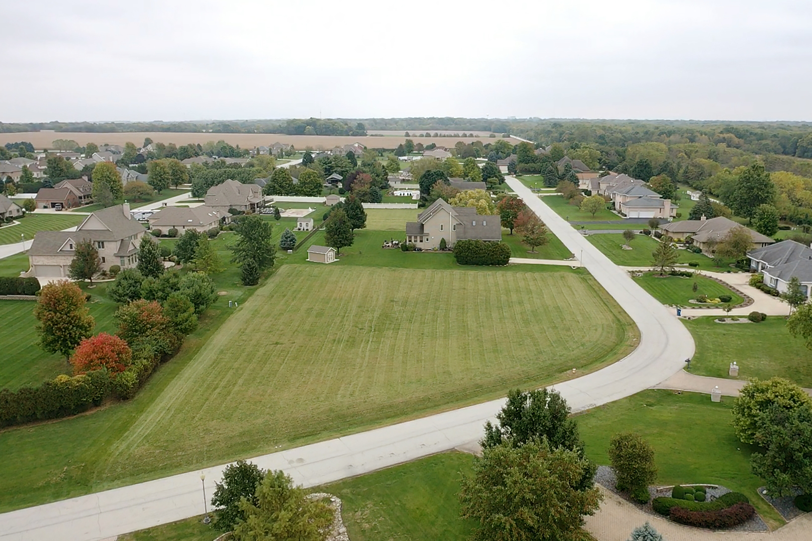 Property Photo:  1040 Country Lane  IL 60914 