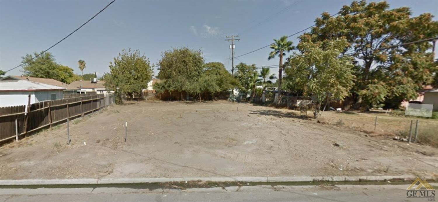 Property Photo:  2012 P Street  CA 93301 