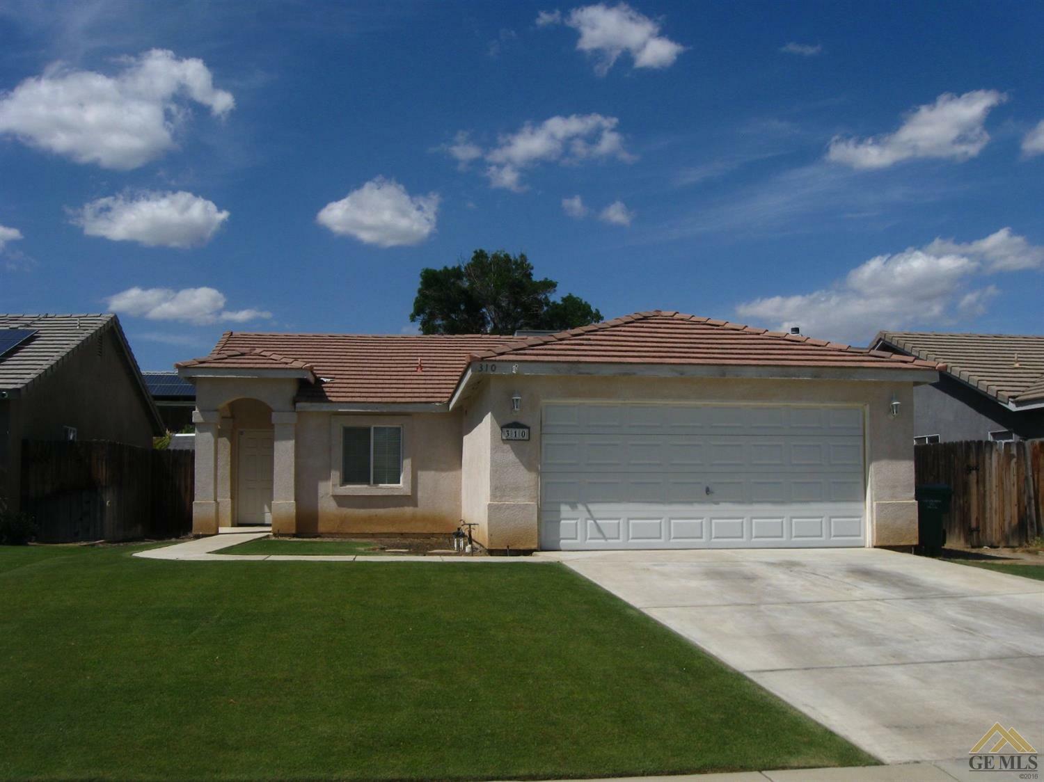 Property Photo:  310 Fern Meadow Drive  CA 93308 