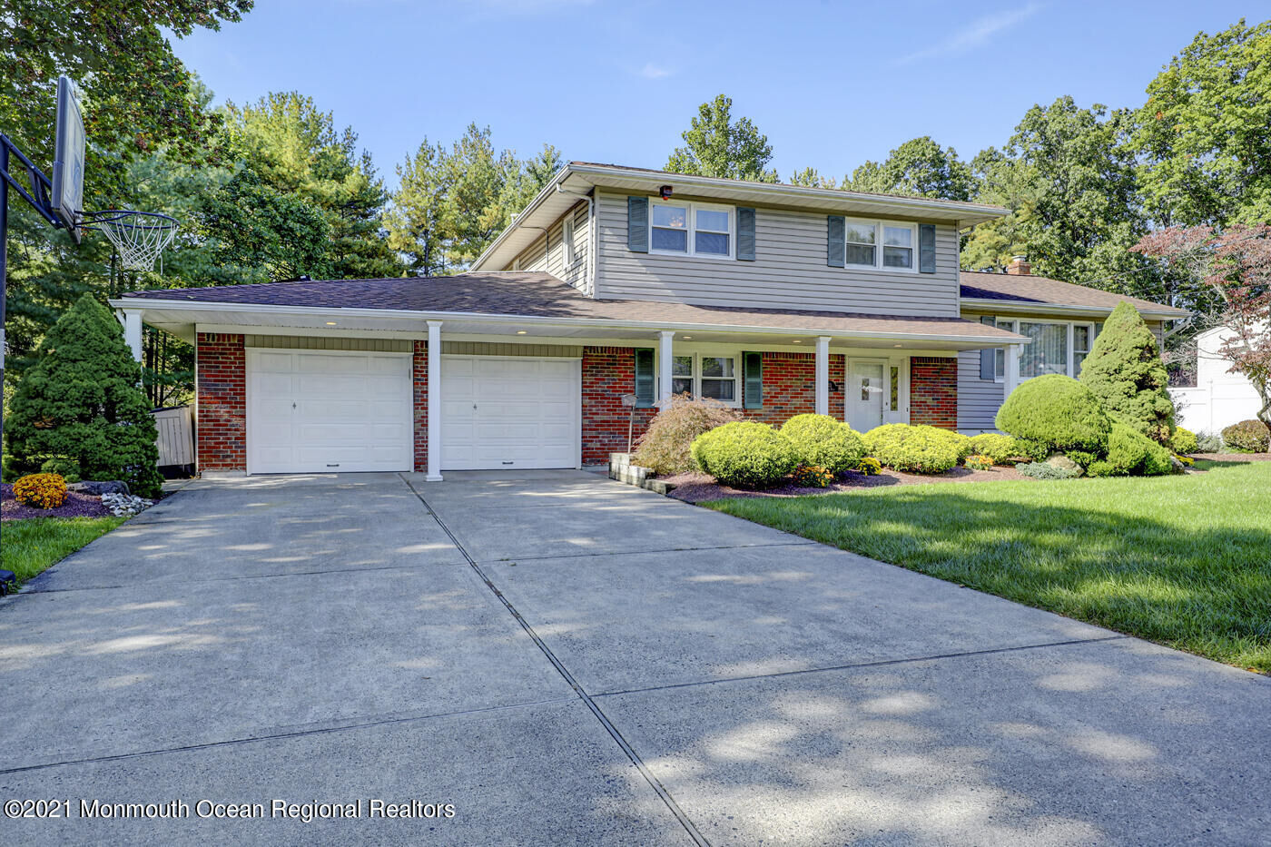 Property Photo:  13 Queens Road  NJ 08816 