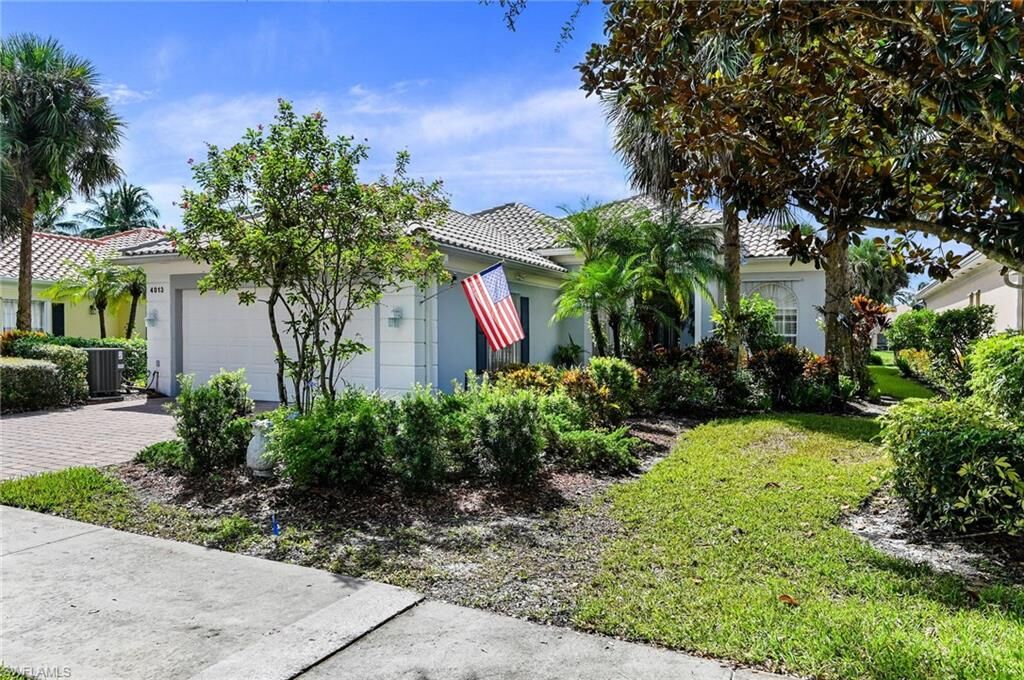 Property Photo:  4013 Trinidad Way  FL 34119 