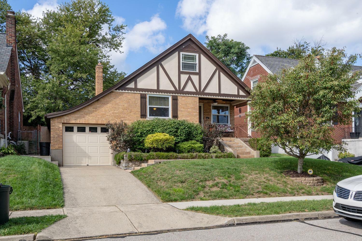 Property Photo: 3759 Wilmar Dr OH 45211