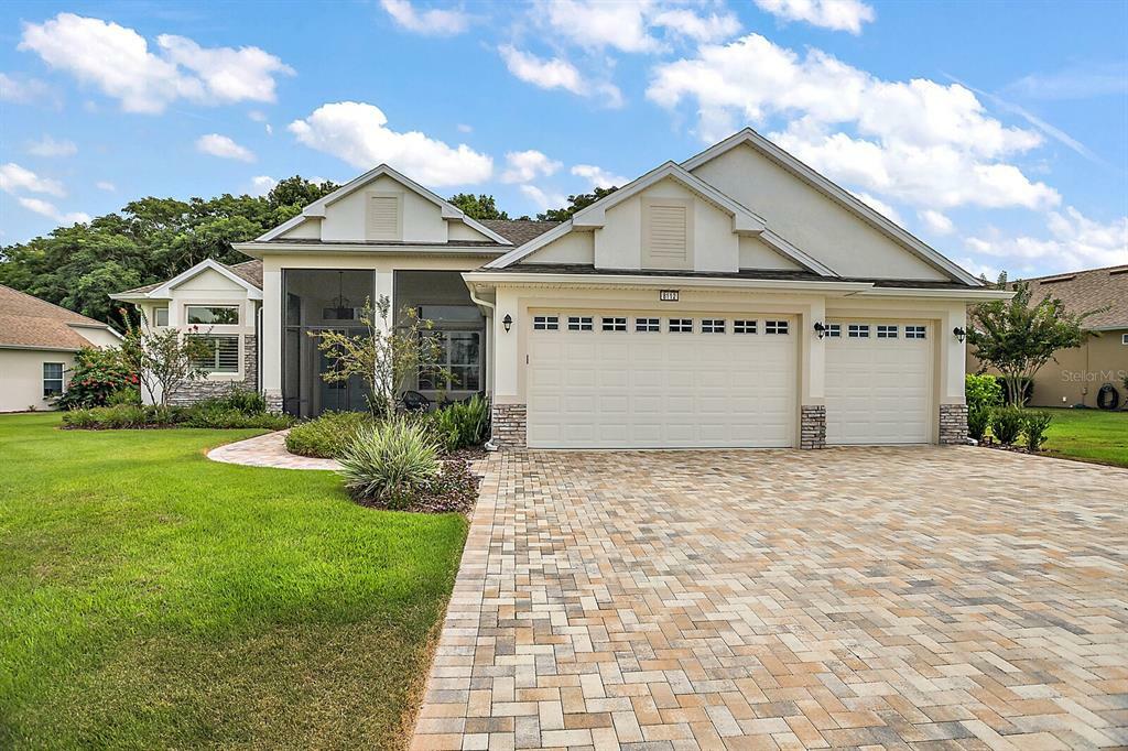 Property Photo:  8112 Bridgeport Bay Circle  FL 32757 