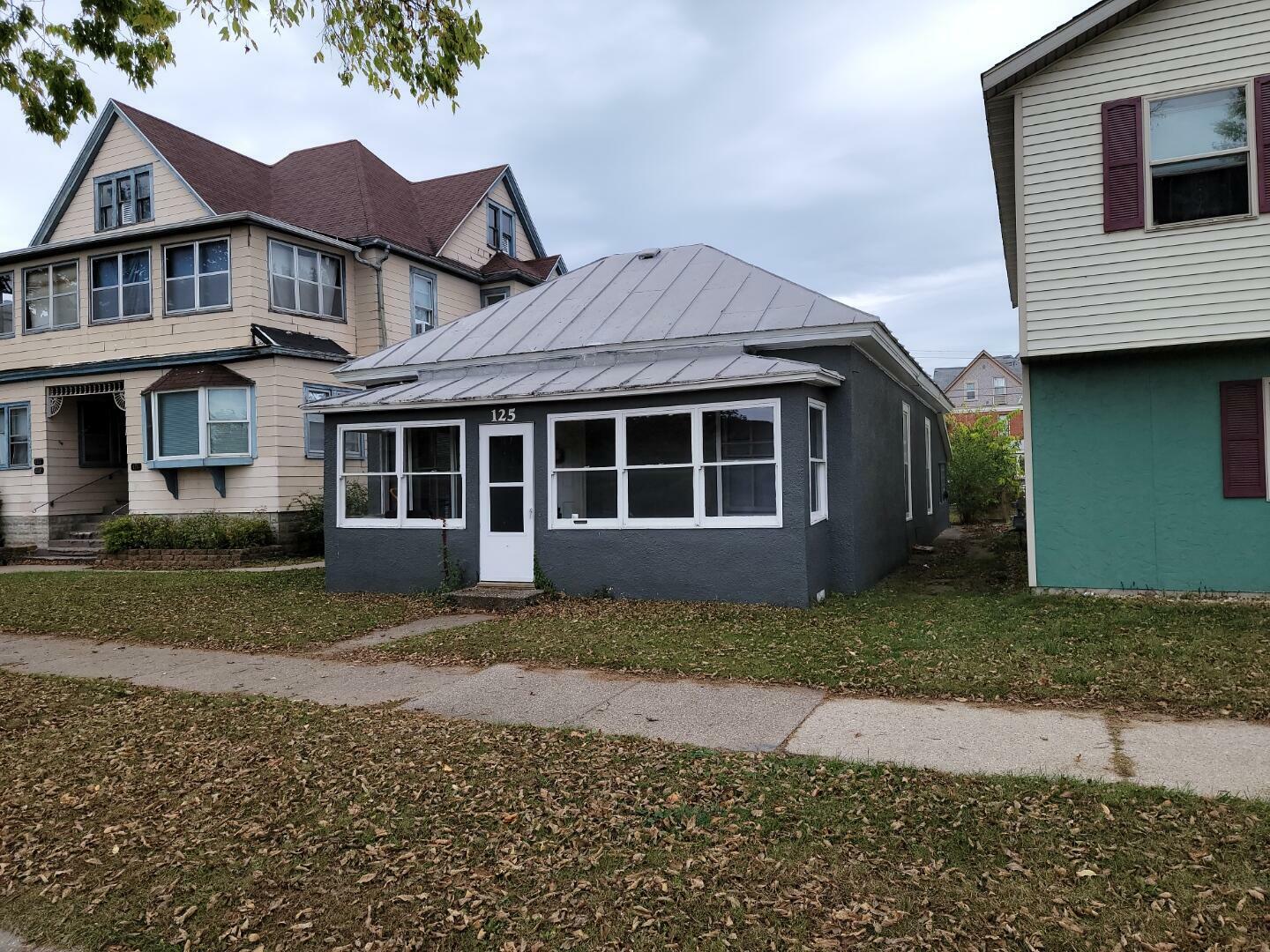 Property Photo:  125 9th St S  WI 54601 