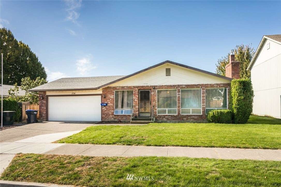 Property Photo: 1714 Sunset Drive WA 99362