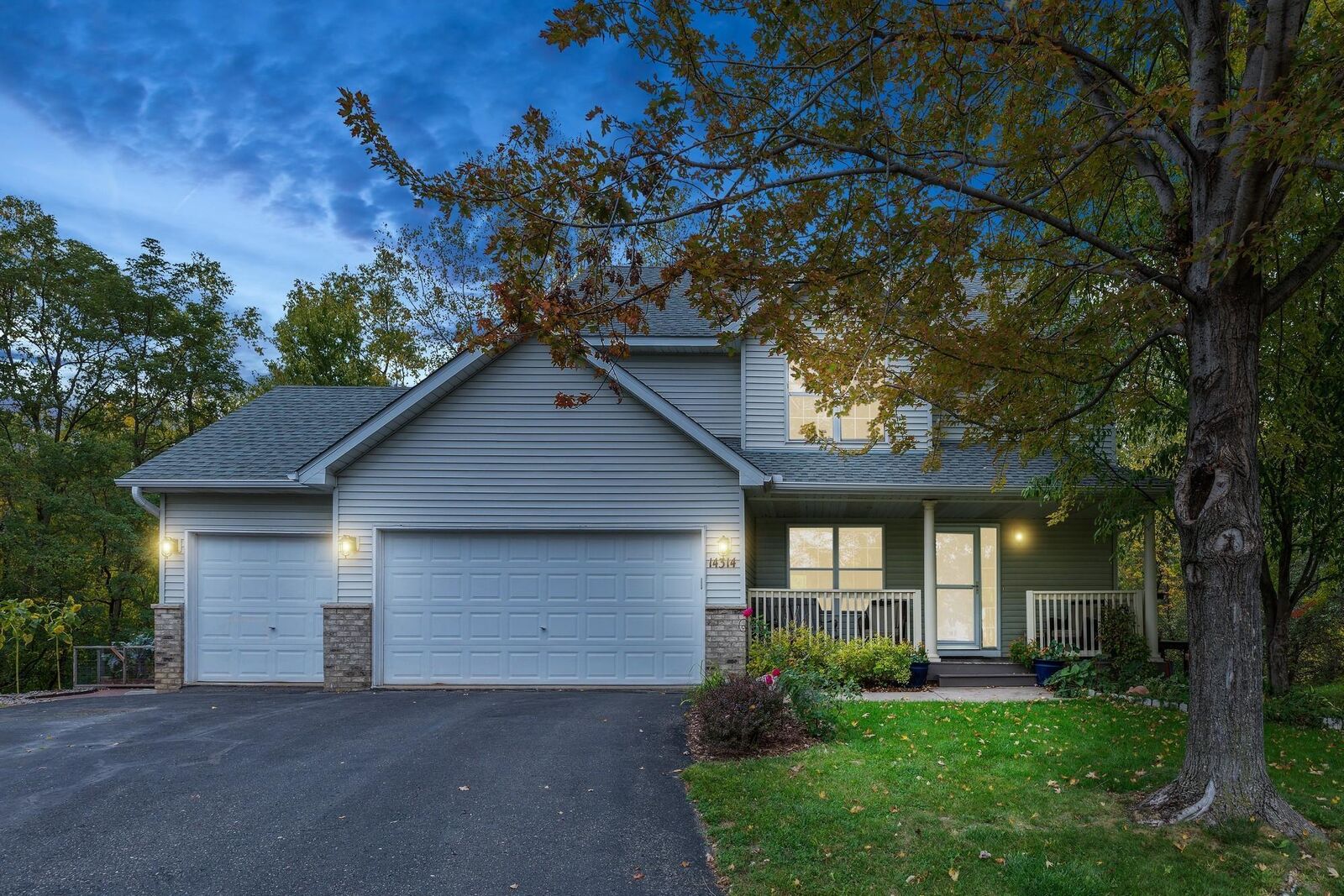 Property Photo:  14314 Featherstone Trail  MN 55378 