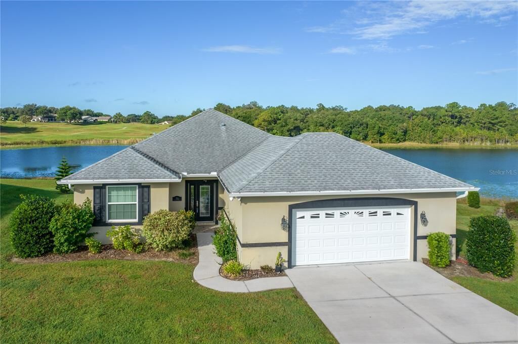 Property Photo: 71 Fairway Circle FL 32784