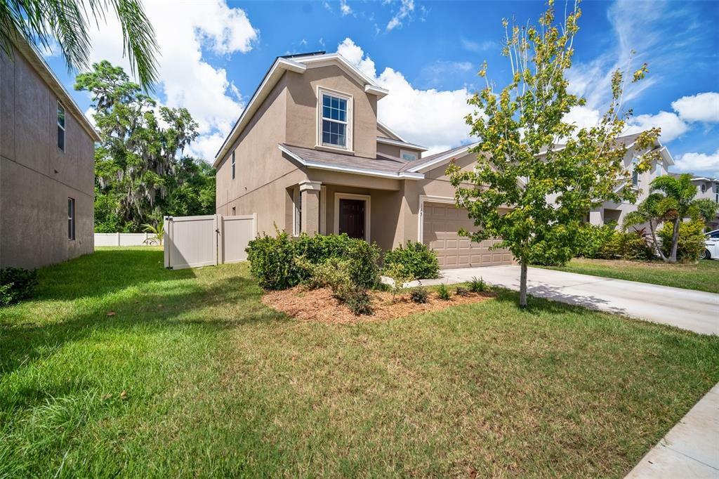 Property Photo:  115 Cascade Bend Drive  FL 33570 