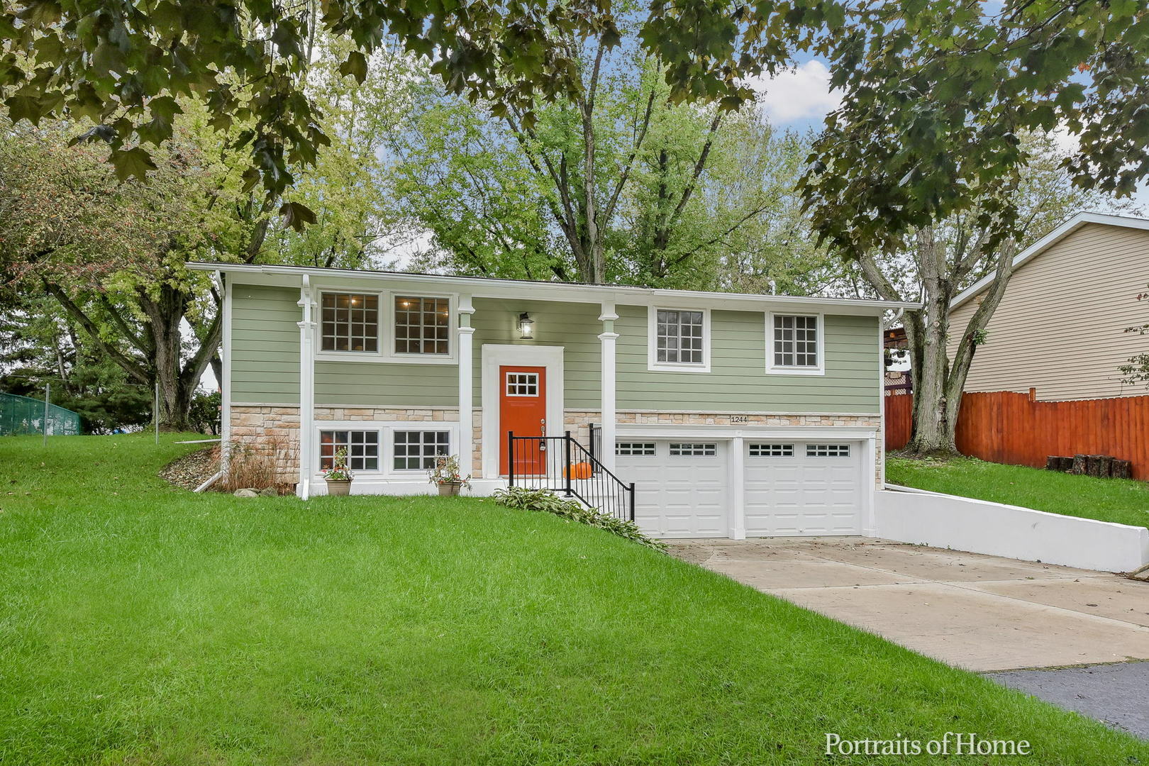 Property Photo:  1244 Lakewood Drive  IL 60552 