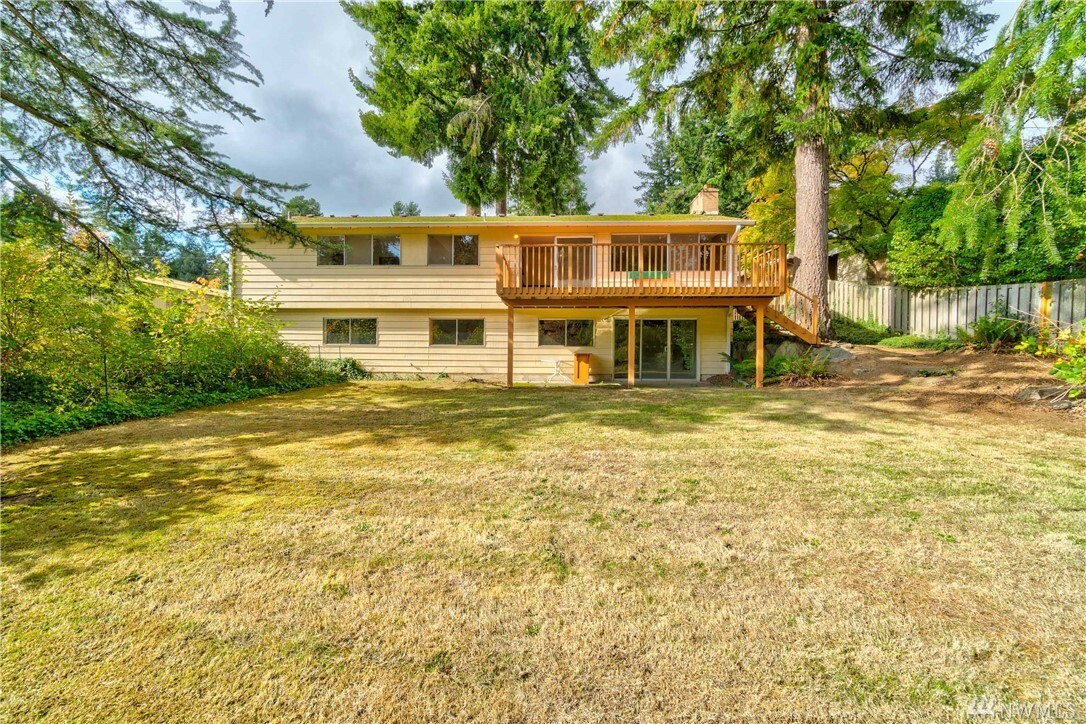 Property Photo:  112 165th Ave NE  WA 98008 