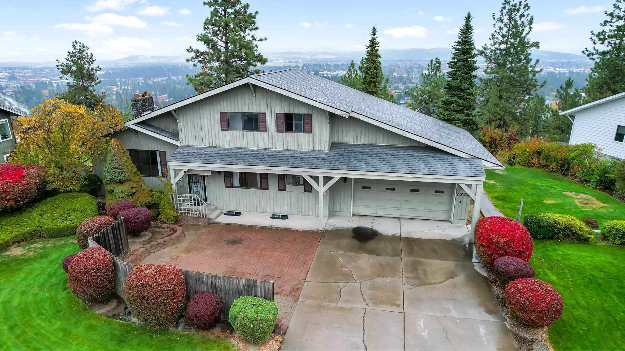 Property Photo:  7724 N Panorama Dr  WA 99208-8890 