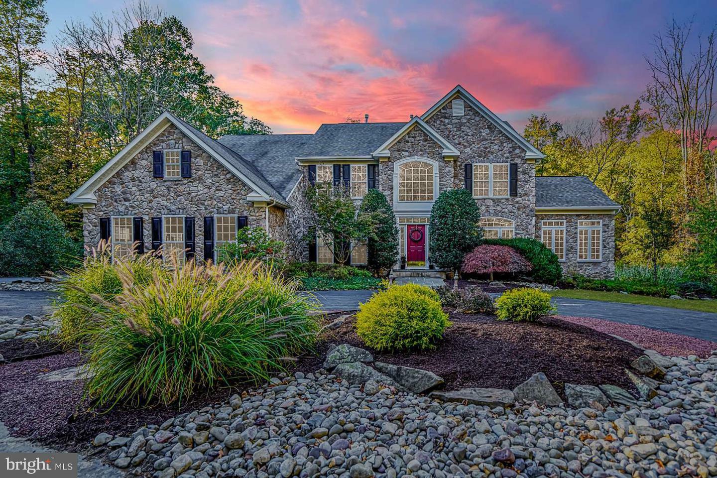 Property Photo: 6793 Point Pleasant Pike PA 18938