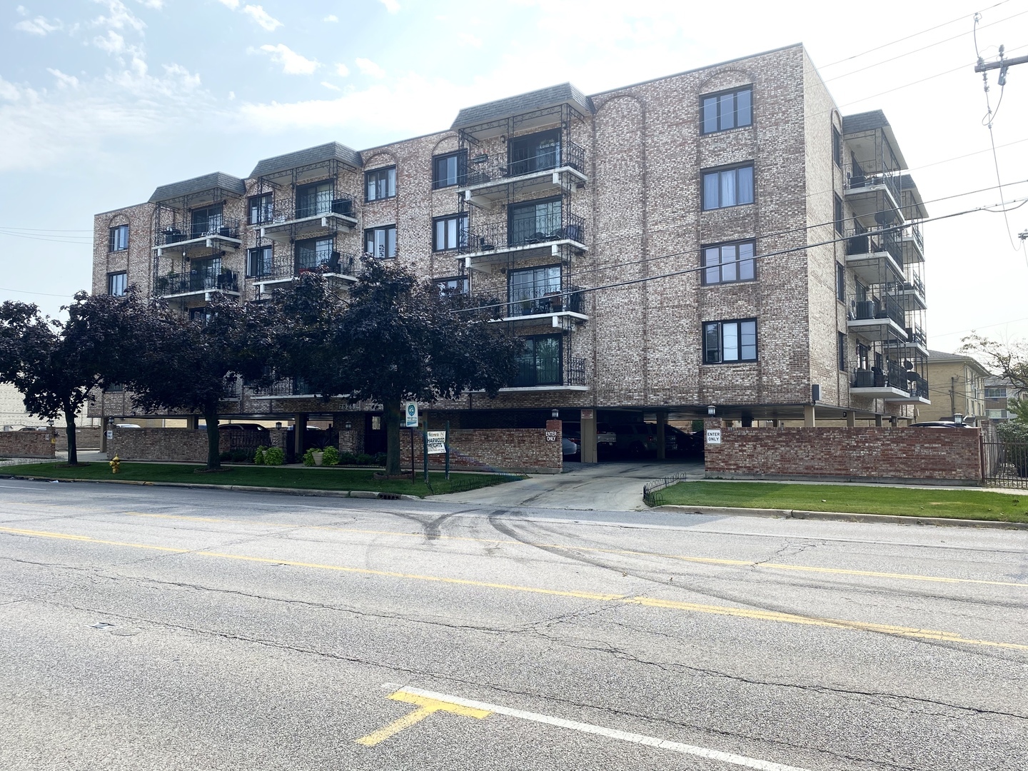 Property Photo: 7525 W Lawrence Avenue 312 IL 60706