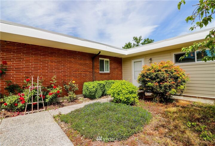 Property Photo:  5707  112th Street SW  WA 98499