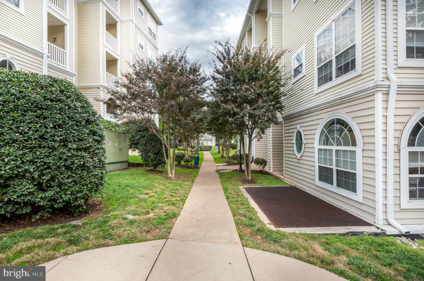 Property Photo: 4551 Strutfield Lane 4419 VA 22311