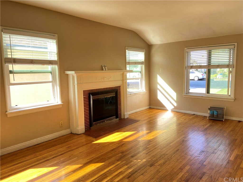 Property Photo:  2880 S 10th Avenue  CA 91006 