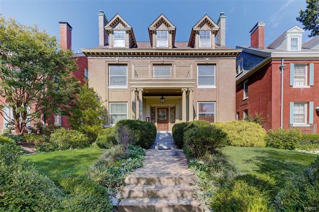 Property Photo: 5275 Westminster Place 63108
