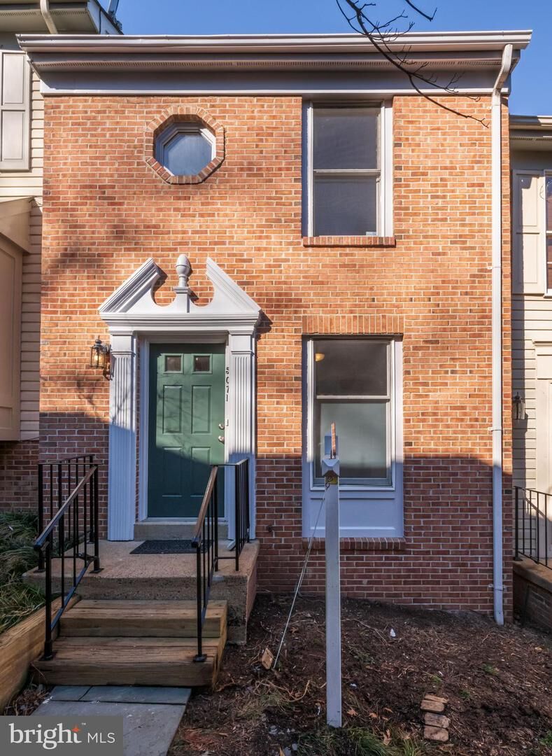 Property Photo:  5071 9th Street S  VA 22204 